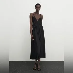 【Massimo Dutti】Flowing satin midi dress with straps Flowing strappy midi dress · Cream · Caps And Hats | Massimo